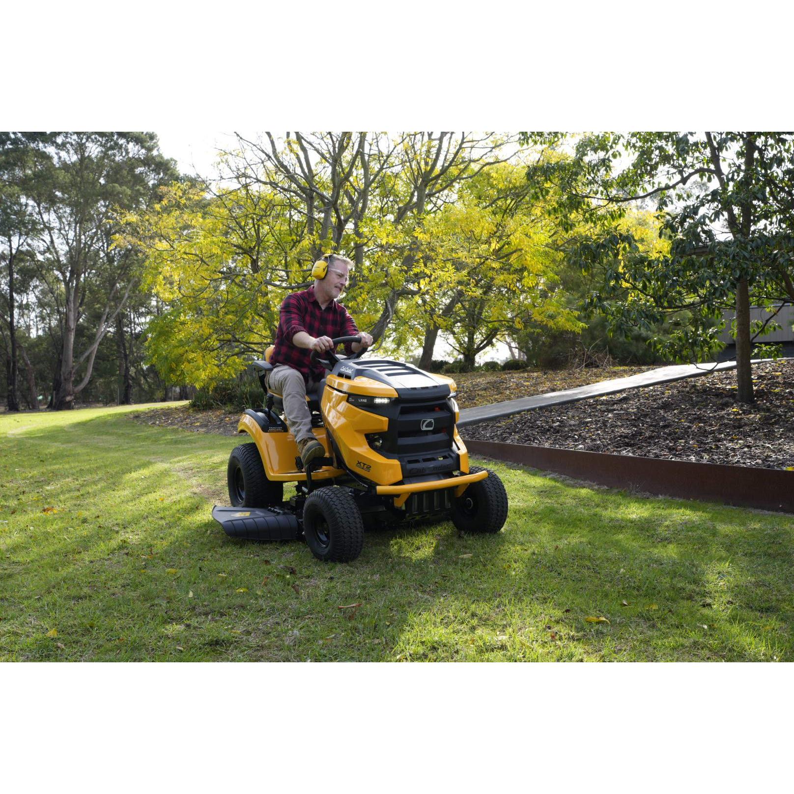 Cub Cadet Enduro XT2 42 K - Suited to large blocks up to small acreage. - Image 3