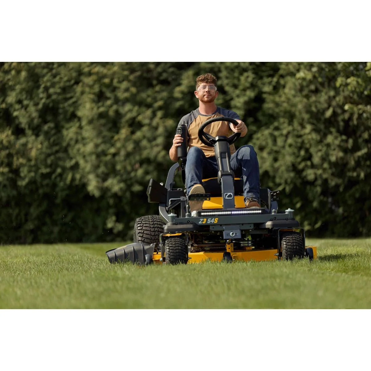 Cub Cadet Z3 54 S Zero Turn Mower - Zero turn agility and stable safe handling on slopes for challenging terrain. - Image 15