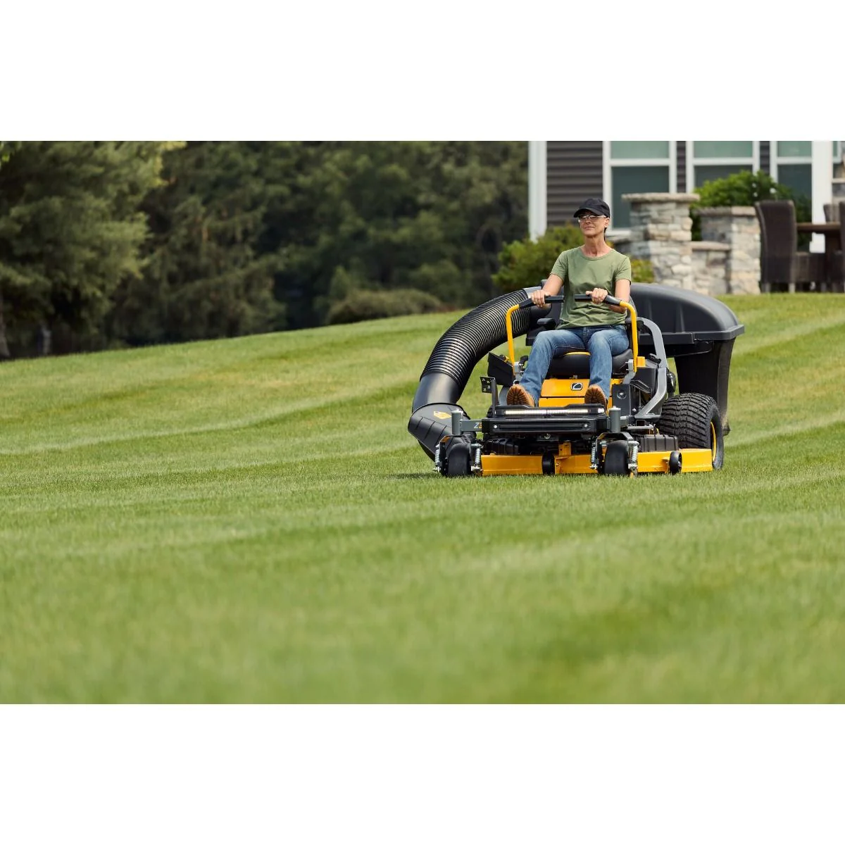 Cub Cadet Z3 54 Zero Turn Mower - User comfort is paramount with many clever ergonomic features built in. - Image 17