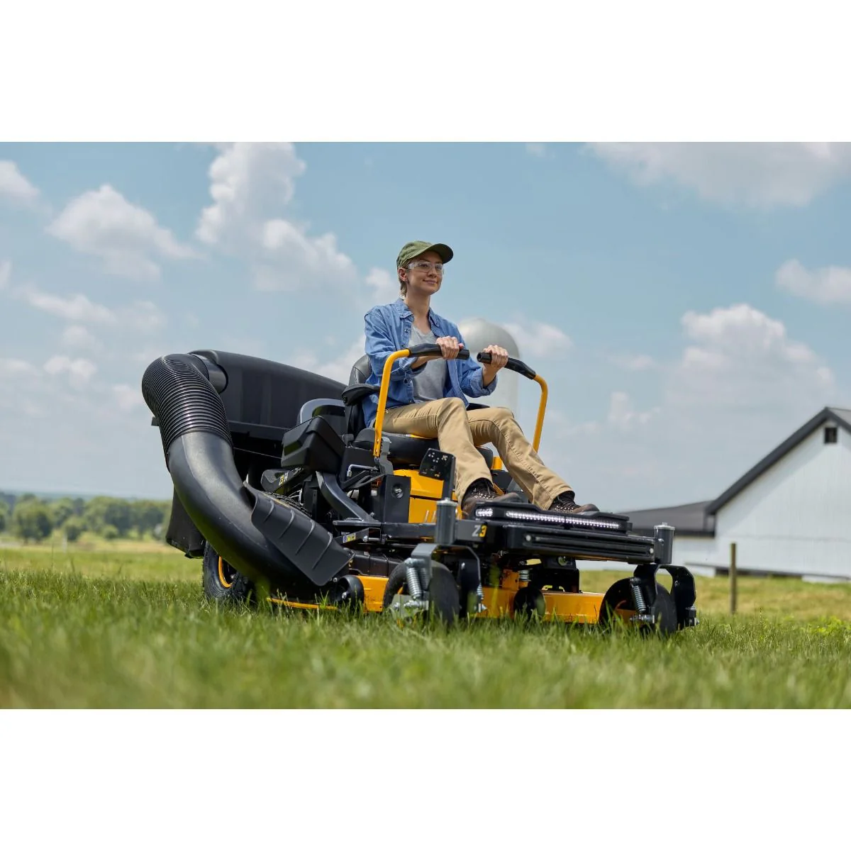 Cub Cadet Z3 54 Zero Turn Mower - User comfort is paramount with many clever ergonomic features built in. - Image 7