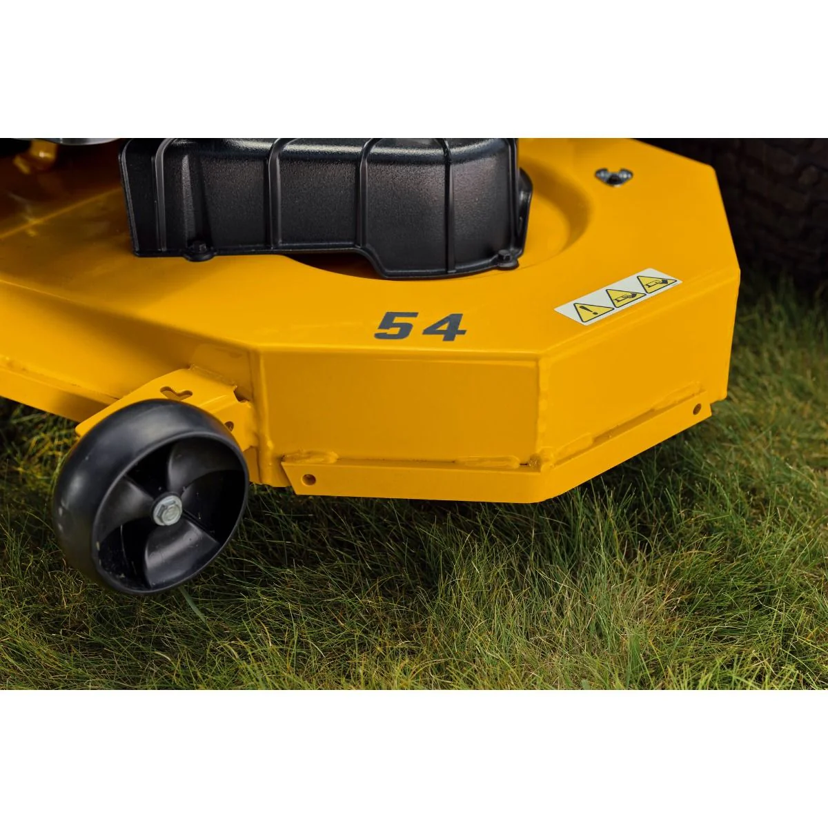 Cub Cadet Z3 60 S Zero Turn Mower - Comfort, easy adjustments, and aggressive tires ideal for challenging terrain and professional-quality mowing. - Image 17