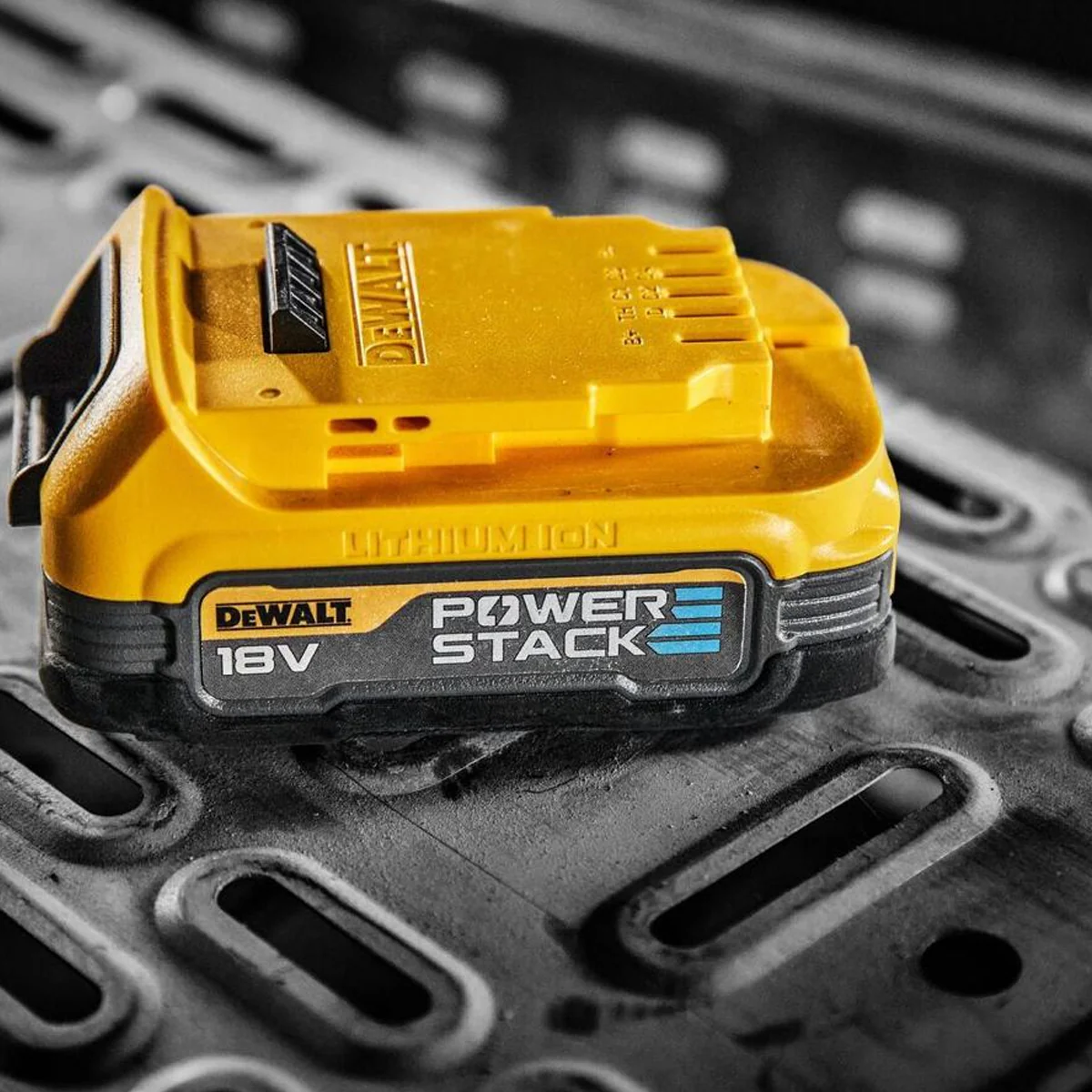 DeWALT 18V XR 1.7Ah Battery - Compact POWERSTACK 18V 1.7Ah battery compatible with DeWALT 18V products - Image 4