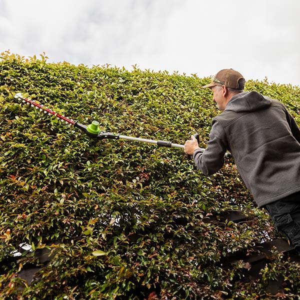 Greenworks GS60PHT51  60V Brushless Pole Hedge Trimmer - Have the confidence to tackle the most challenging projects. - Image 4