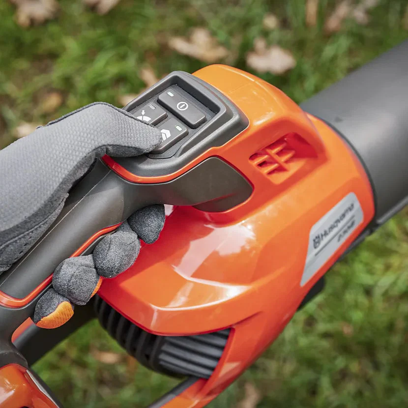 Husqvarna 230iB Battery Blower - Powerful and easy-to-use blower with cruise control. - Image 5