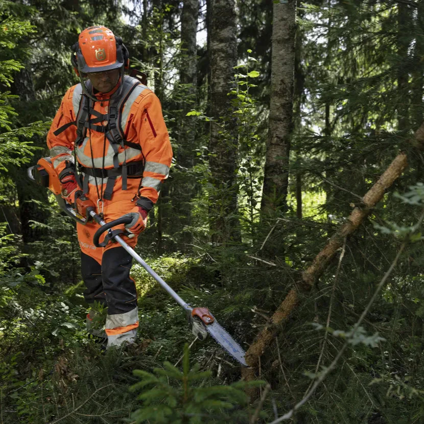 Husqvarna 530iPX Battery Pole Saw - Battery forestry clearing saw designed for easy handling in tough terrain - Image 5