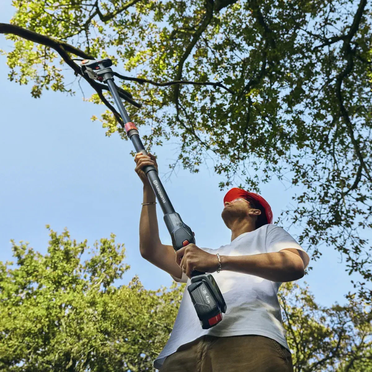 Husqvarna Aspire PE5 18V Pruner + Pole - 18V handheld pruner with 1.7m adjustable extension pole - cuts upto 75mm! - Image 4
