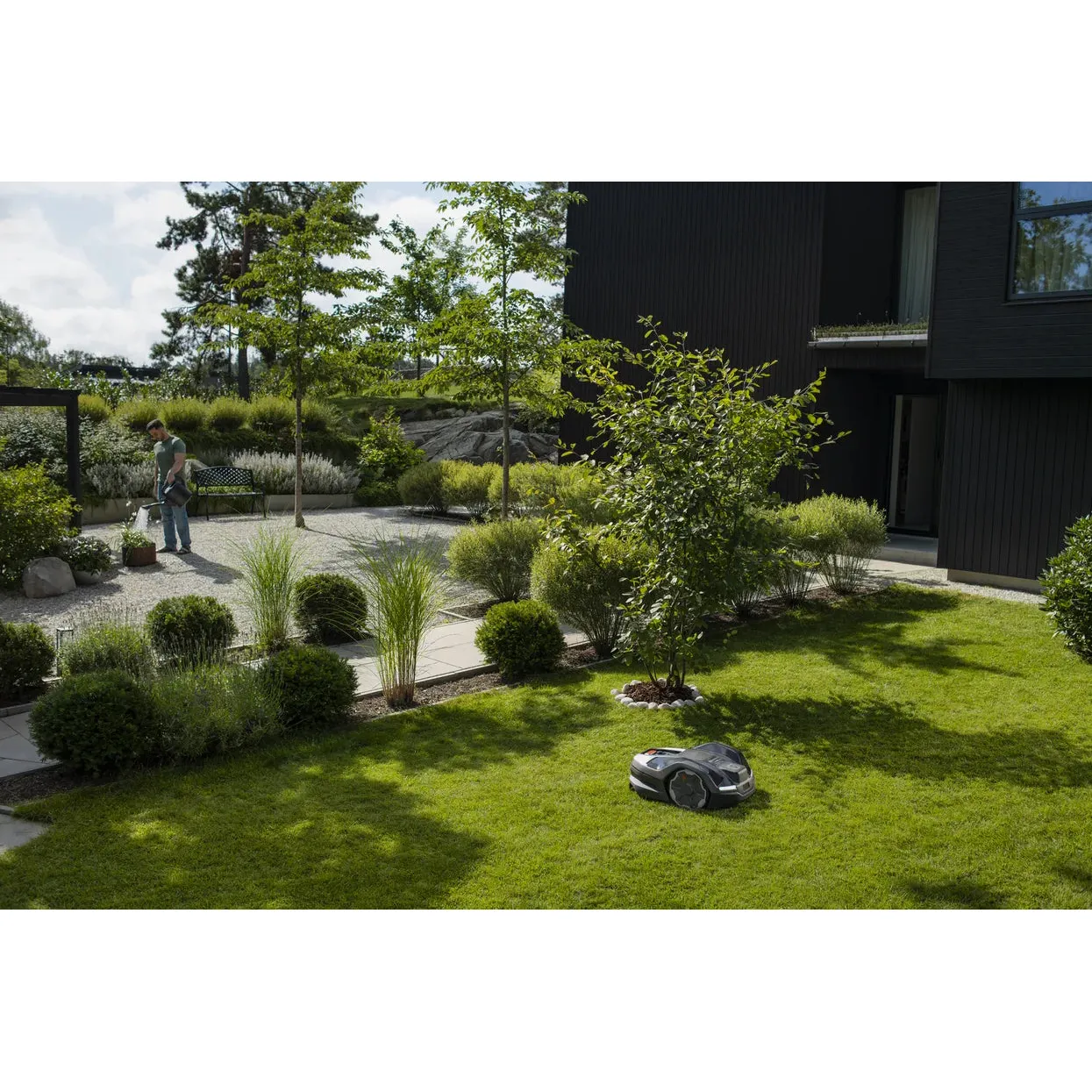 Husqvarna Automower® 410XE NERA - Robotic mower with EdgeCut and object avoidance - Image 8