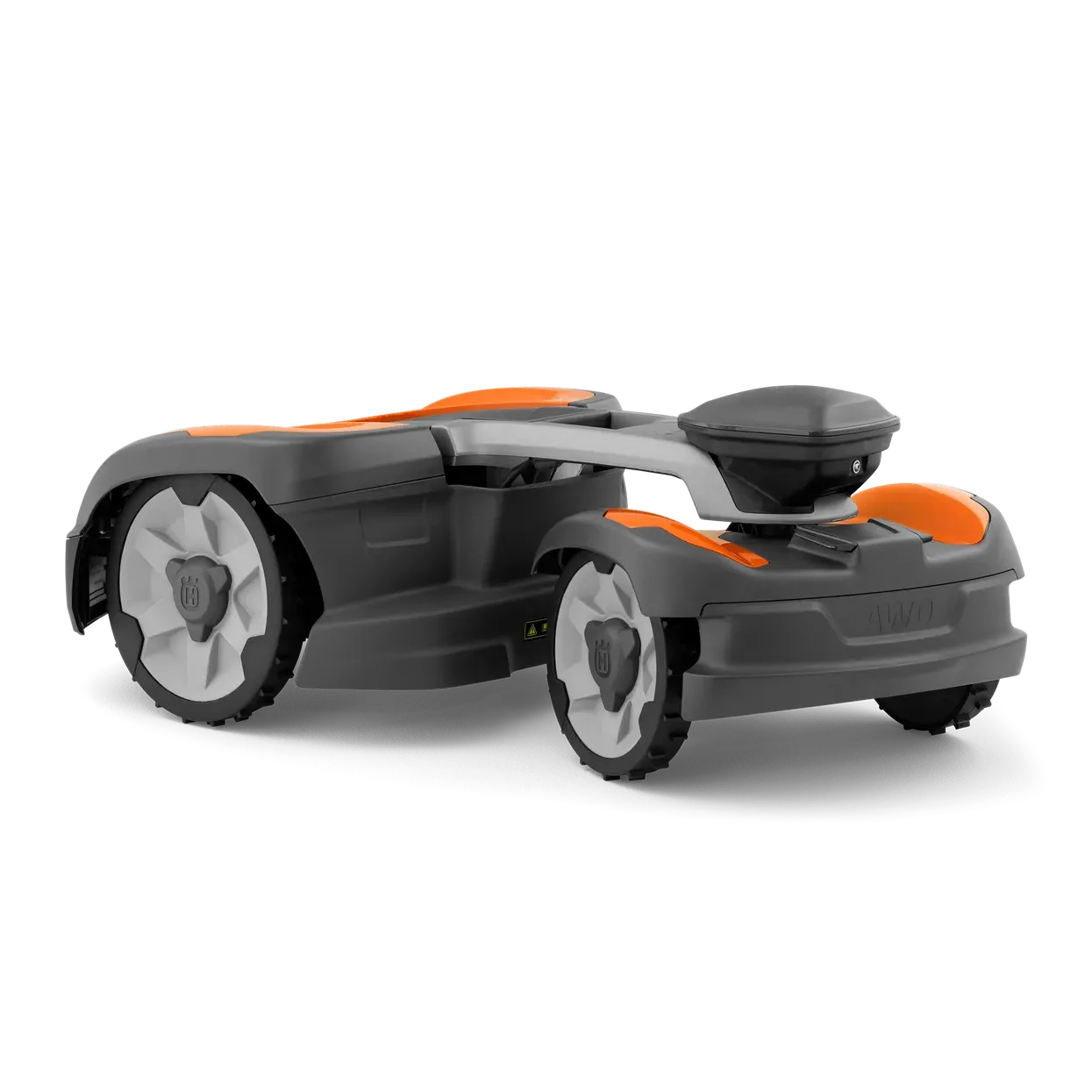 Husqvarna Automower® 535 AWD EPOS® - Wire free robotic mower with all-wheel-drive for steep slopes up to 70%. - Image 7