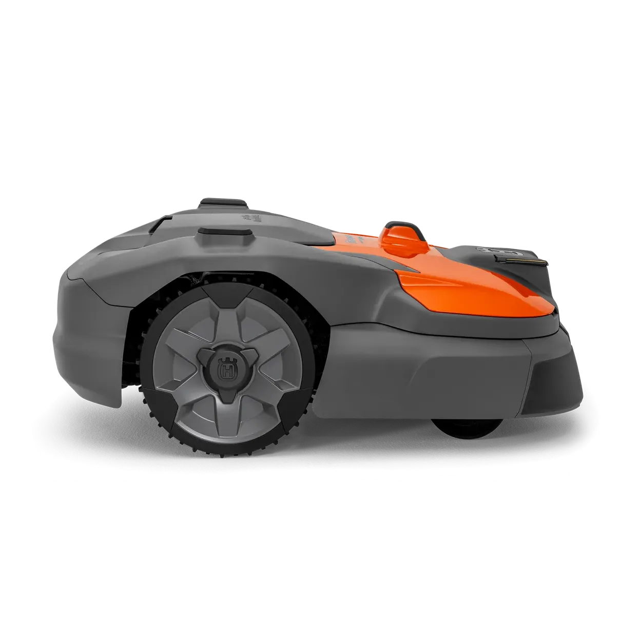 Husqvarna Automower® 560 EPOS® - Wire free robotic mower for efficient commercial turf care. - Image 5