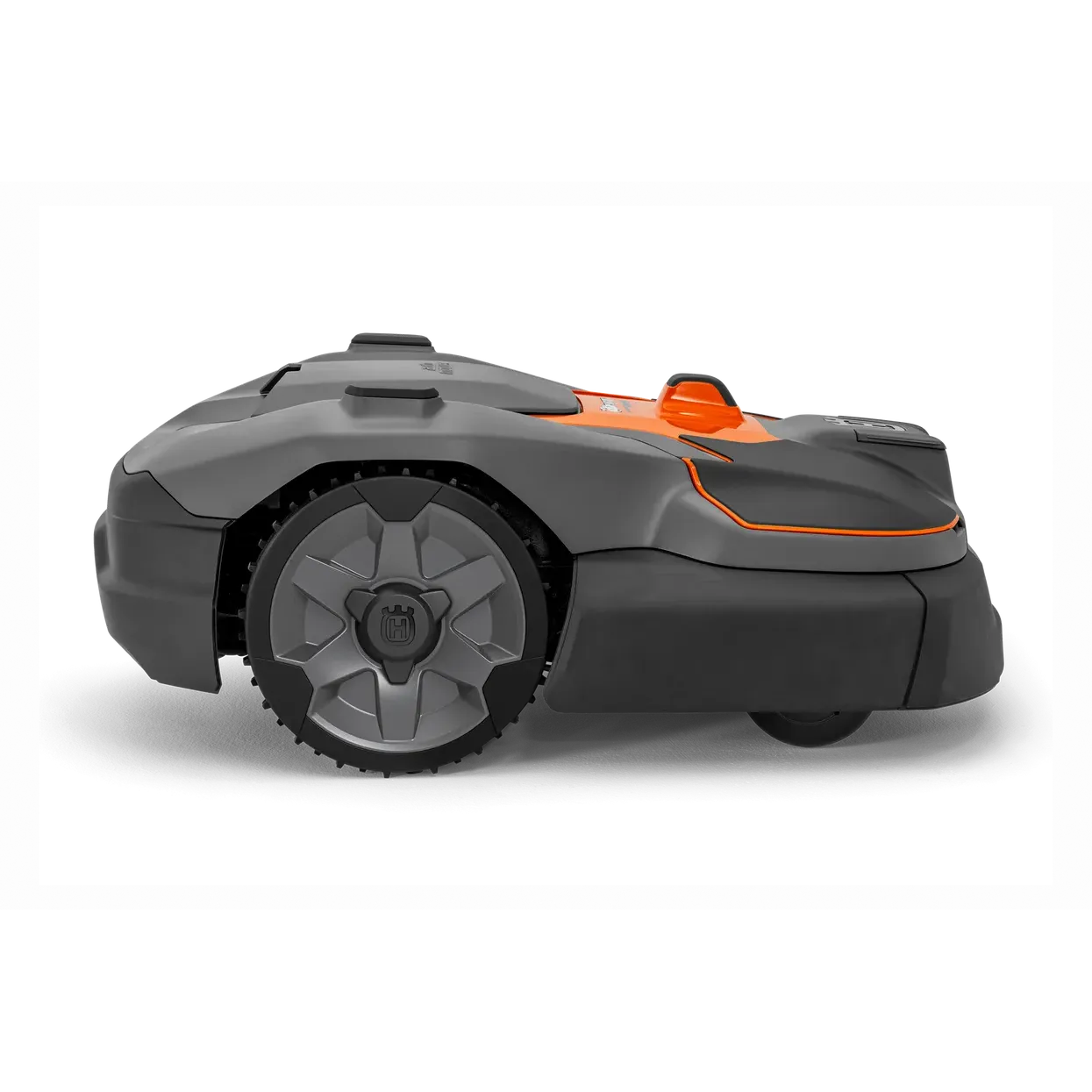 Husqvarna Automower® 580L EPOS® - Wire free robotic mower for precision mowing of golf courses. - Image 9