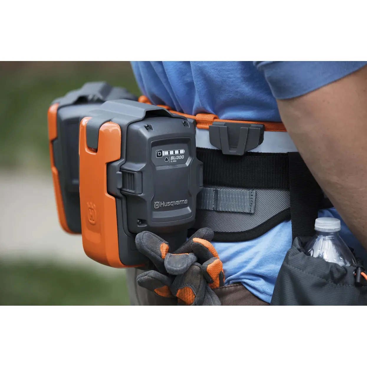 Husqvarna Battery Belt - Comfortable battery belt for easy access to extra batteries. - Image 5