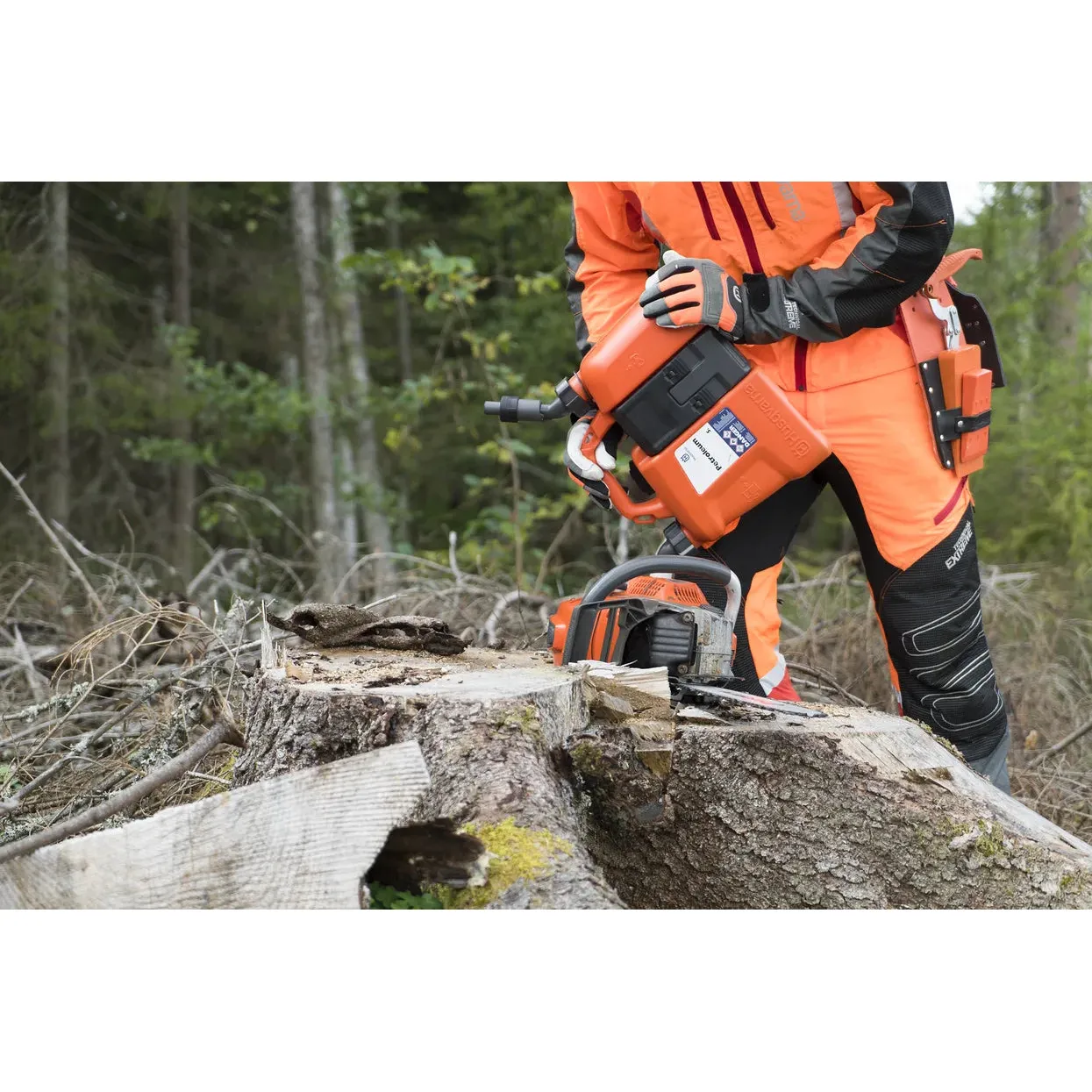 Husqvarna Combi Can 5 + 2.5L - Refuel without splash or waste. - Image 2