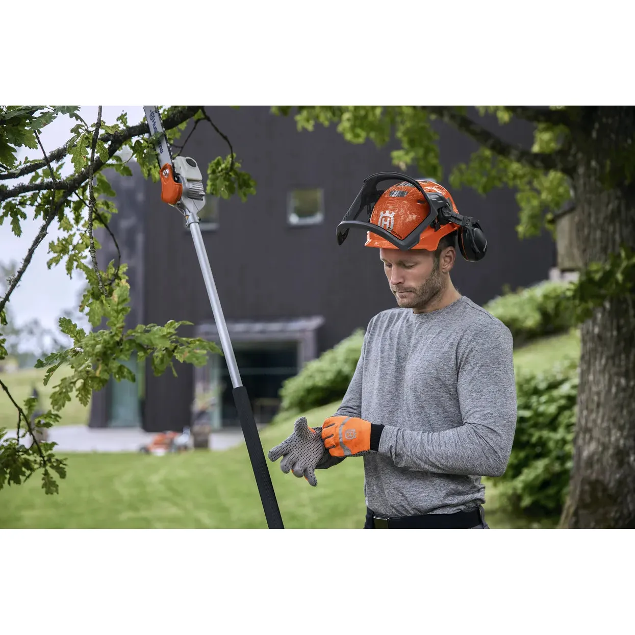 Husqvarna Functional Light Vent Gloves - Thin ventilated gloves with good grip. - Image 2