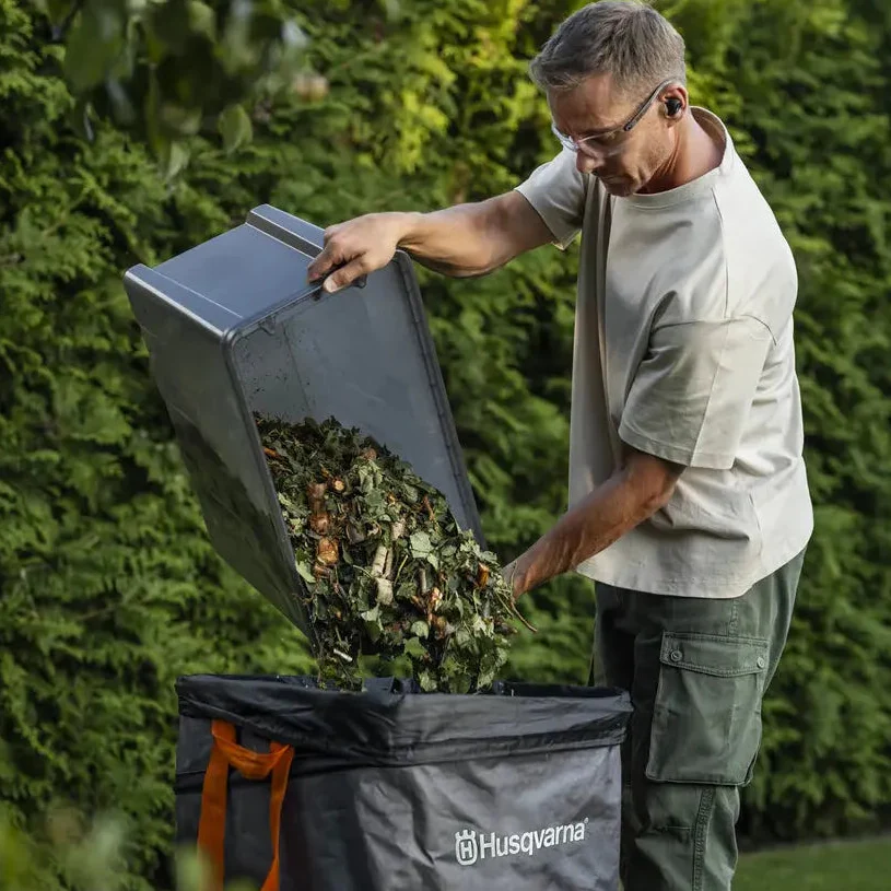 Husqvarna GS 340is Shredder - Battery-powered shredder for efficient debris disposal and smart storage. - Image 2