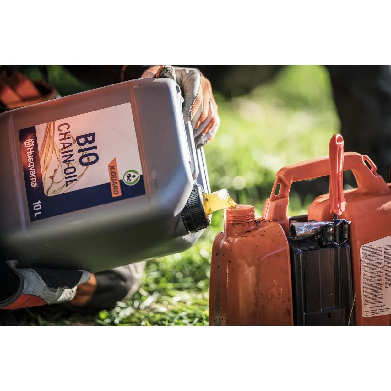 Husqvarna X-Guard Bio Chain Oil - Premium bio chain oil, based on renewable raw materials. - Image 7