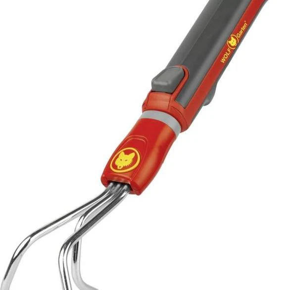 WOLF-Garten LA-M/ZM015 Small Grubber & Mini Handle - Made from strong steel and built to last.